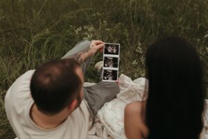 Ultrasound photos in maternity photo session